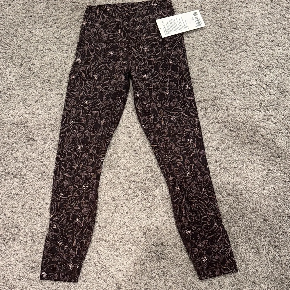 Align pant 25” size 4 - Picture 1 of 4
